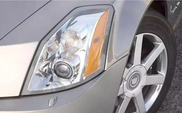 凯迪拉克XLR轮胎失衡修复