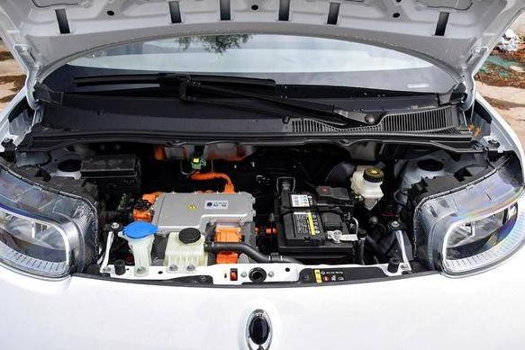 白猫排气管漏气