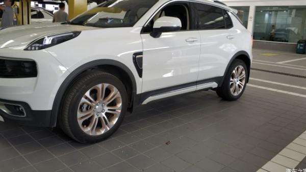 「5大核心技巧提升领克01发动机效能|专业维修保养指南」