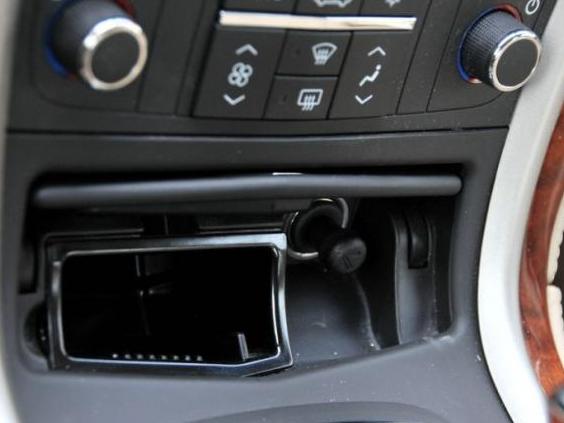 凯迪拉克SLS空气悬挂系统维护指南 专业保养方法与常见问题解答