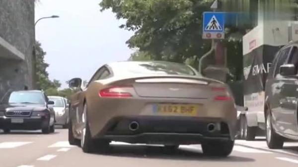 阿斯顿马丁V12-Vantage