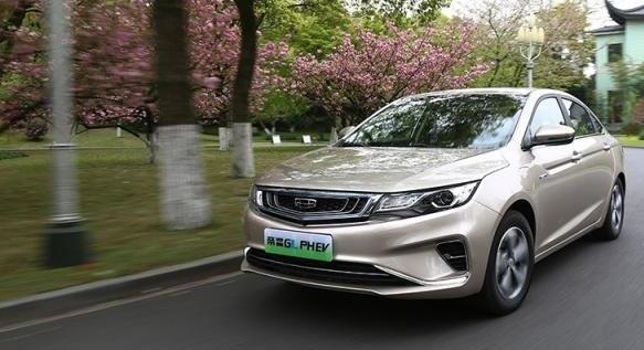 2018年款吉利帝豪PHEV