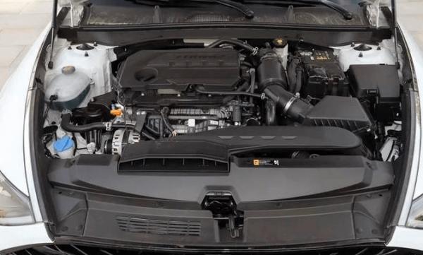 魏派WEYVV7汽车出风口拆卸教程