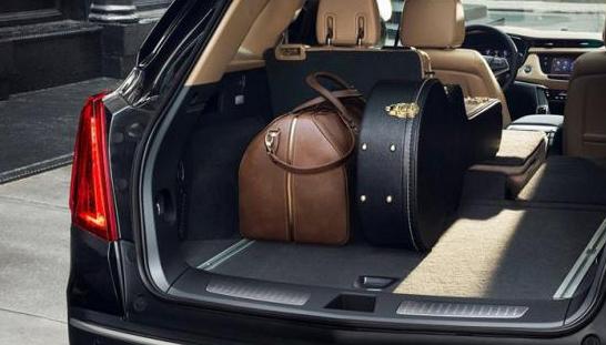 凯迪拉克XT5后保险杠更换全攻略｜专业步骤+工具清单+注意事项