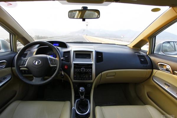 长城汽车腾翼C50雨刮器拆卸教程