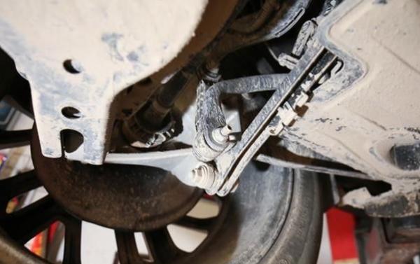 领克01密封条更换