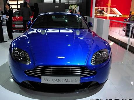 V8 Vantage车辆安全系统故障排除与修复方法