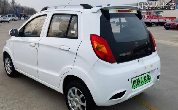 江铃新能源E100电动车充电器维修