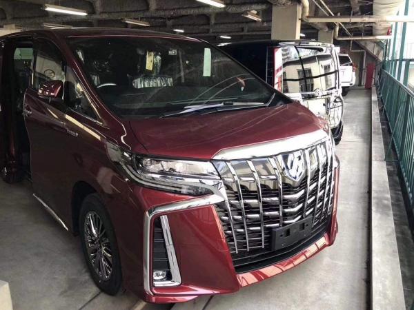 丰田埃尔法Alphard