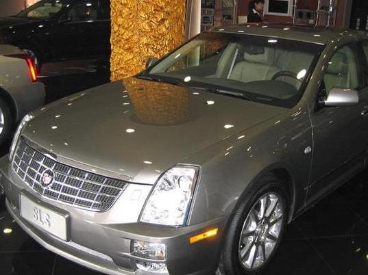 凯迪拉克SLS侧凸镜故障全解析 症状、排查步骤与专业修复指南